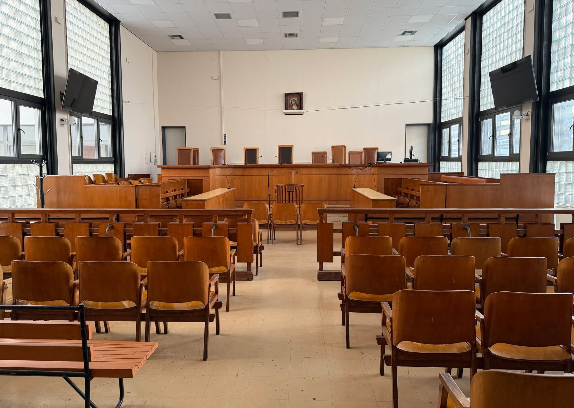 Τέμπη: Live από την δίκη για τα χαμένα βίντεο – Θρίλερ με μεγάλη διακοπή