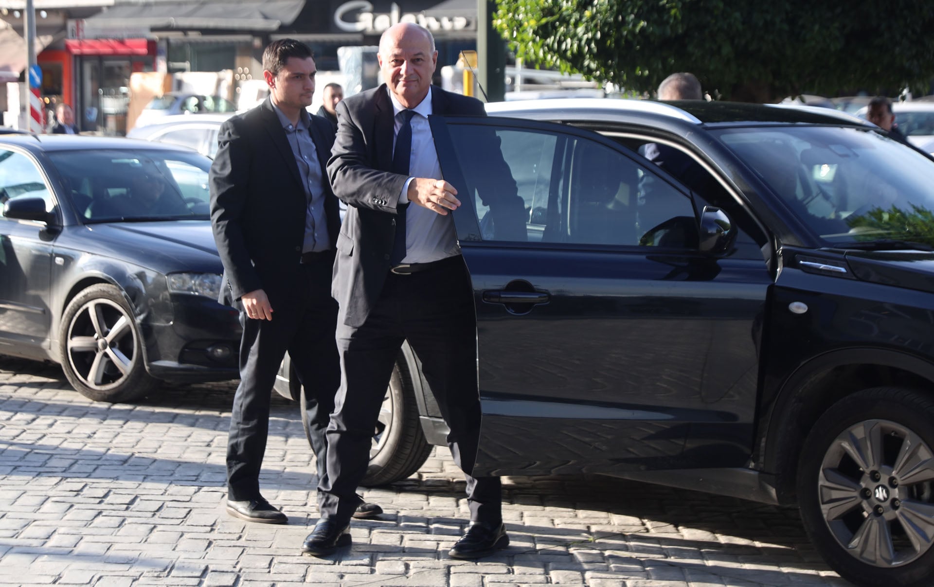 Μετά από 4,5 ώρες τελείωσε η κρίσιμη συνάντηση Τσιάρα με «γαλάζιους» βουλευτές