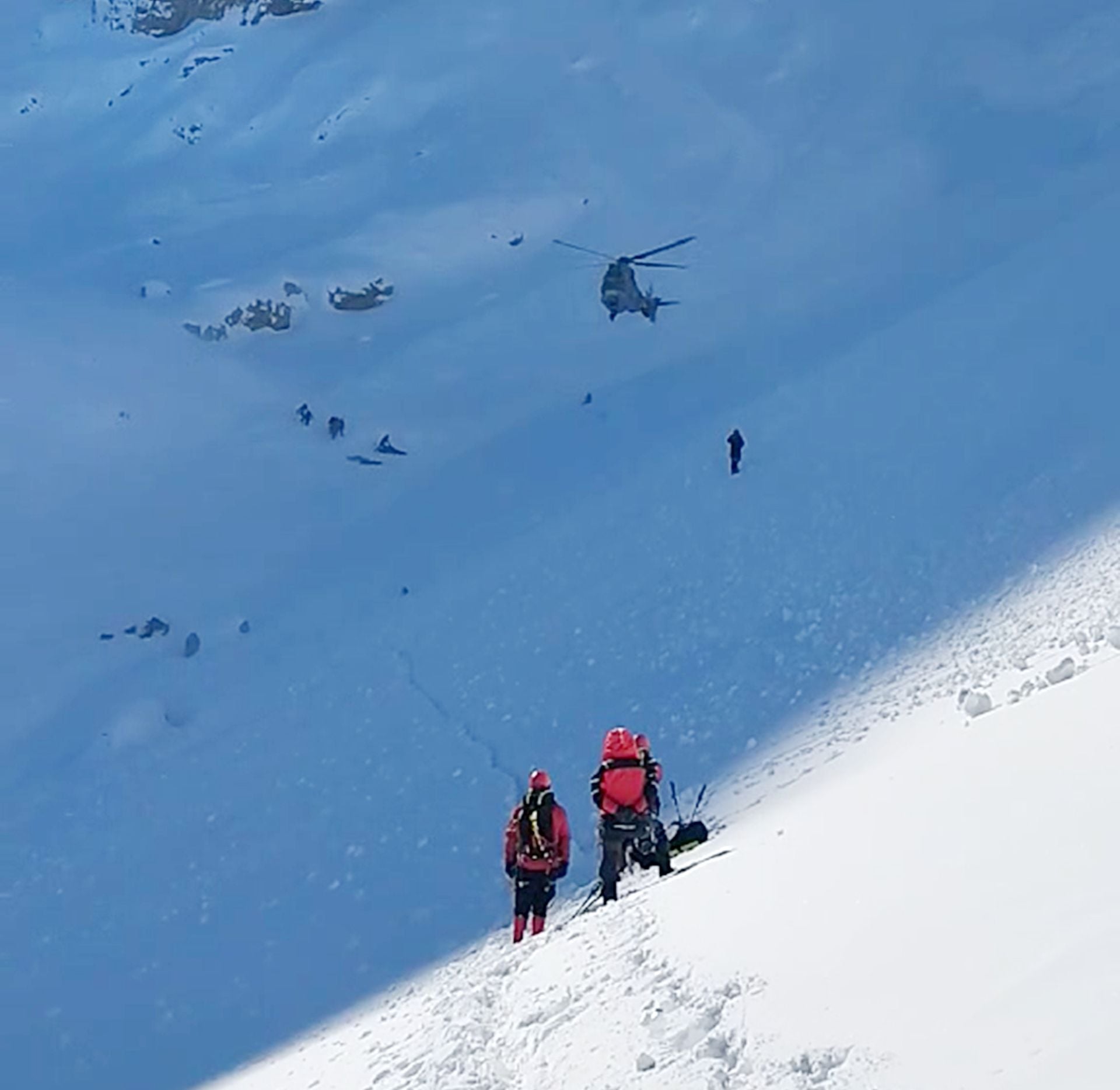 Βαρδούσια Όρη - ορειβάτες - ανάσυρση