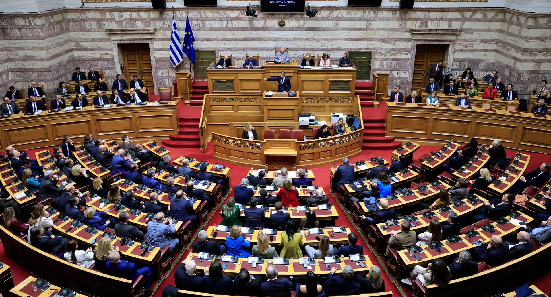 Τον προϋπολογισμό ψήφισαν και οι πρώην «Σπαρτιάτες»