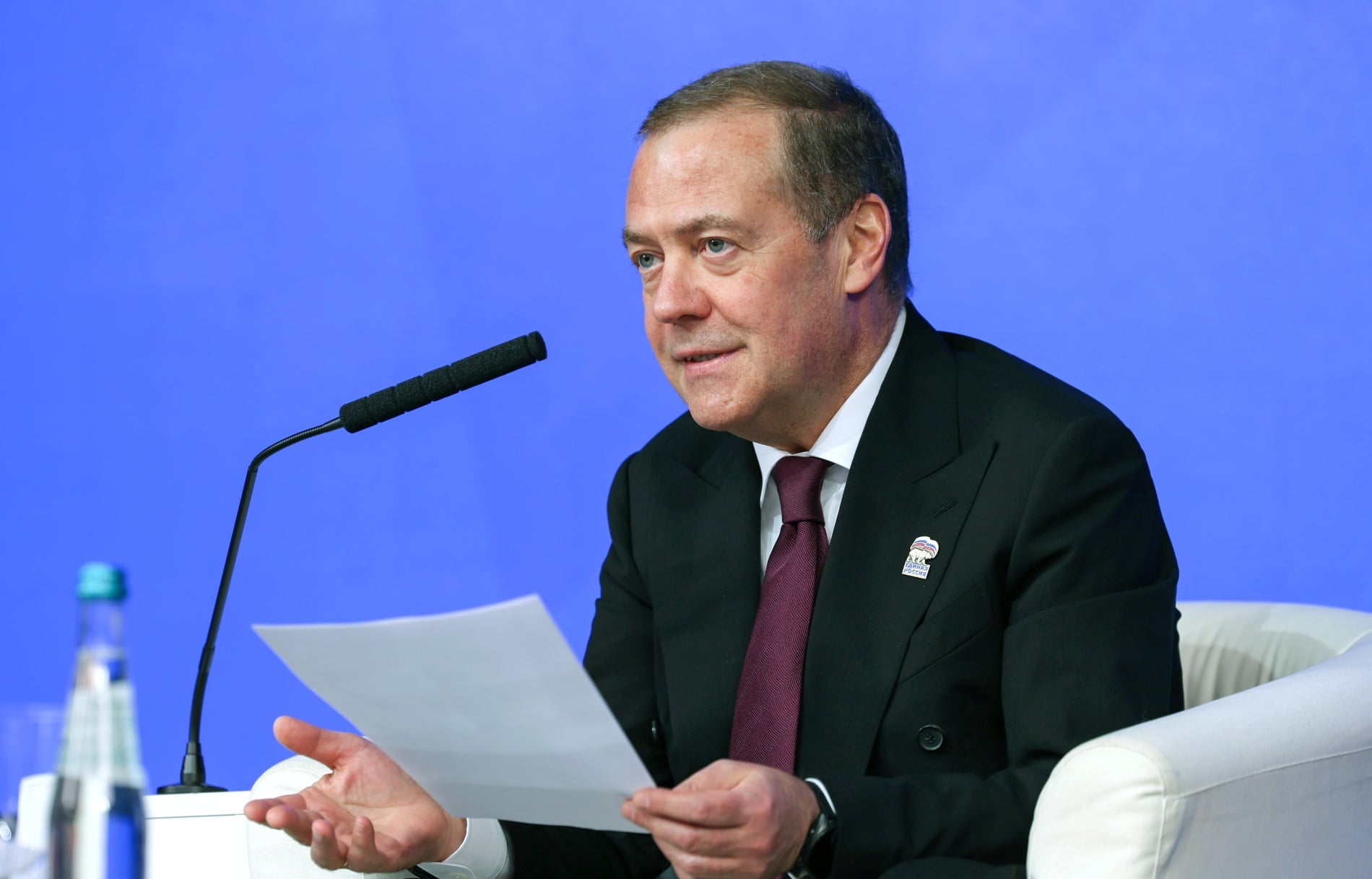 Γροιλανδία: Ο Μεντβέντεφ καλεί τον Τραμπ να… βιαστεί – Η περιοχή μπορεί να «ενταχθεί» στη Ρωσία