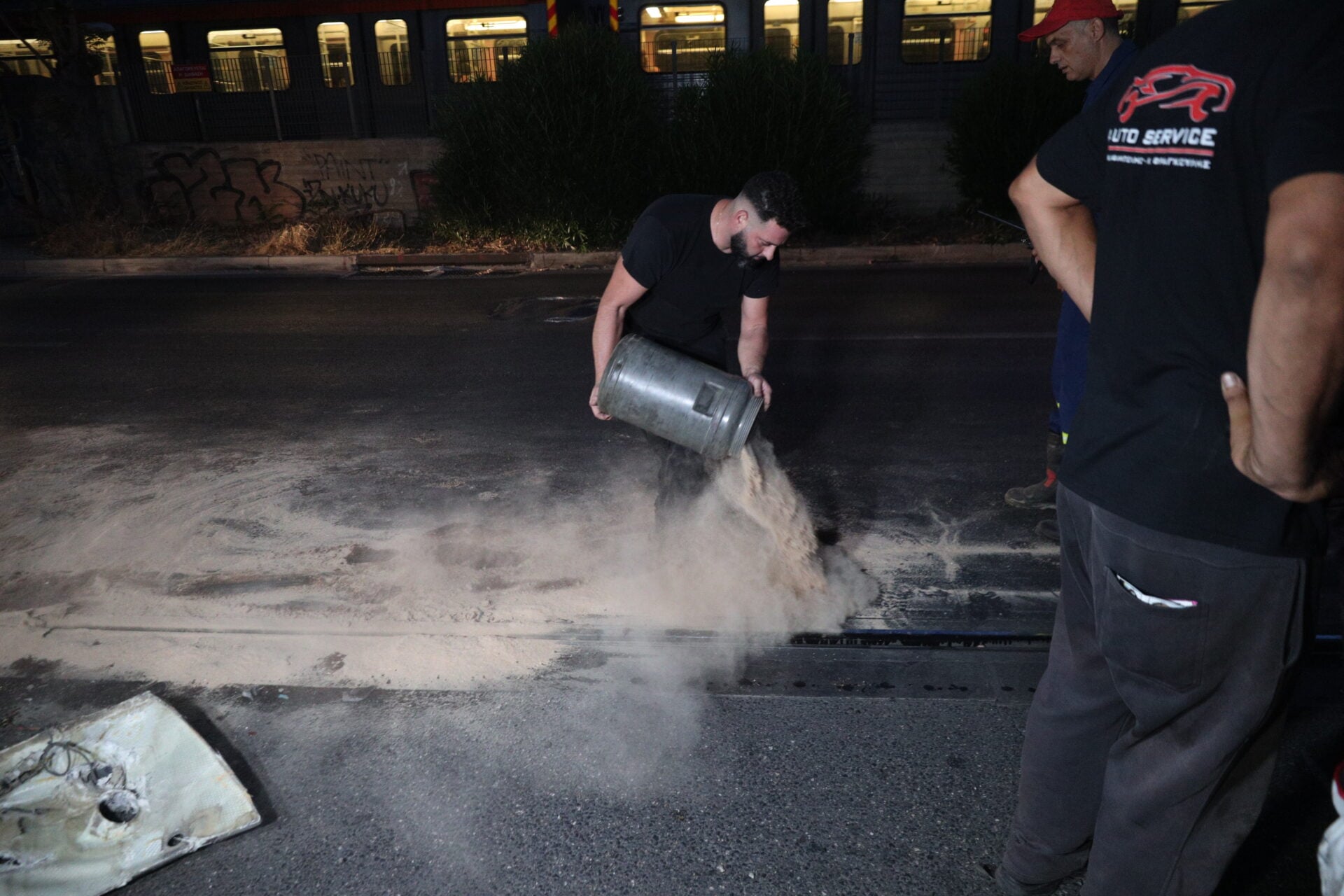 Νέα Σμύρνη: Τροχαίο ατύχημα πάνω στις γραμμές του τραμ