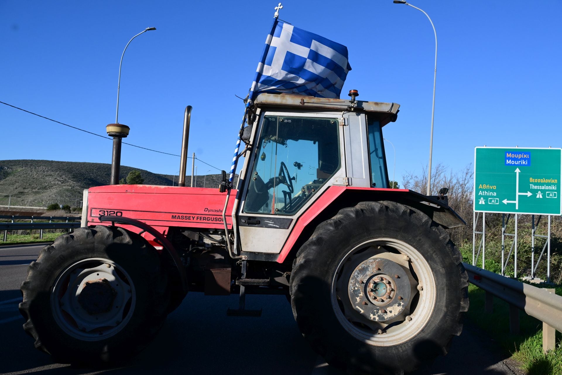Αγρότες: «Εκεχειρία» στα μπλόκα μέχρι τη συνάντηση με Μητσοτάκη – Πού ανοίγουν οι δρόμοι