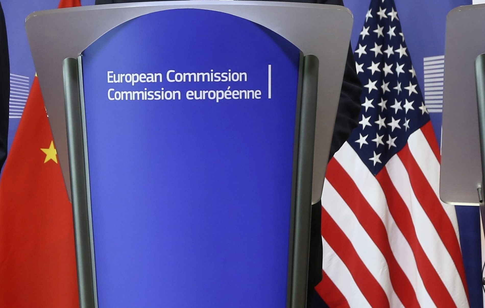 ΕΕ, ΗΠΑ, Κίνα, σημαίες