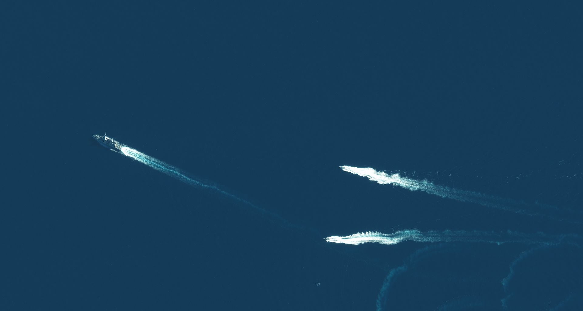 Διάστημα - μικροδορυφόροι - φρεγάτα Belharra