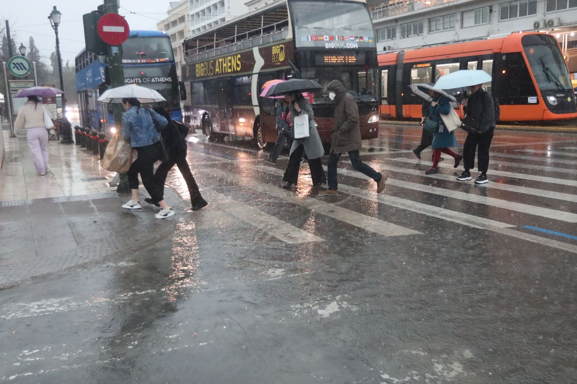 Καιρός: Προ των πυλών η κακοκαιρία Kristin – Πότε θα χτυπήσει την Αττική