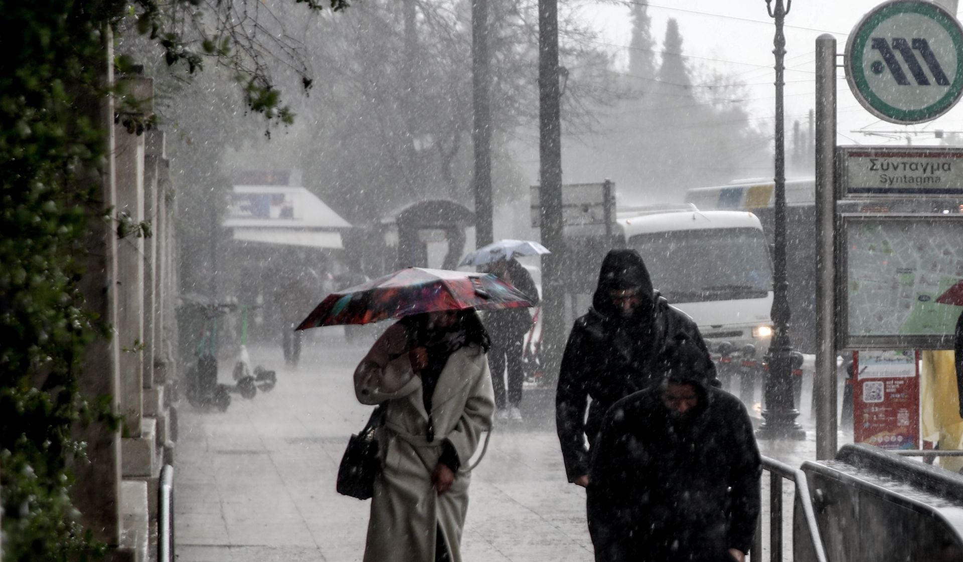 Κόκκινος συναγερμός για την κακοκαιρία της Κυριακής – Ποιές περιοχές θα πληγούν