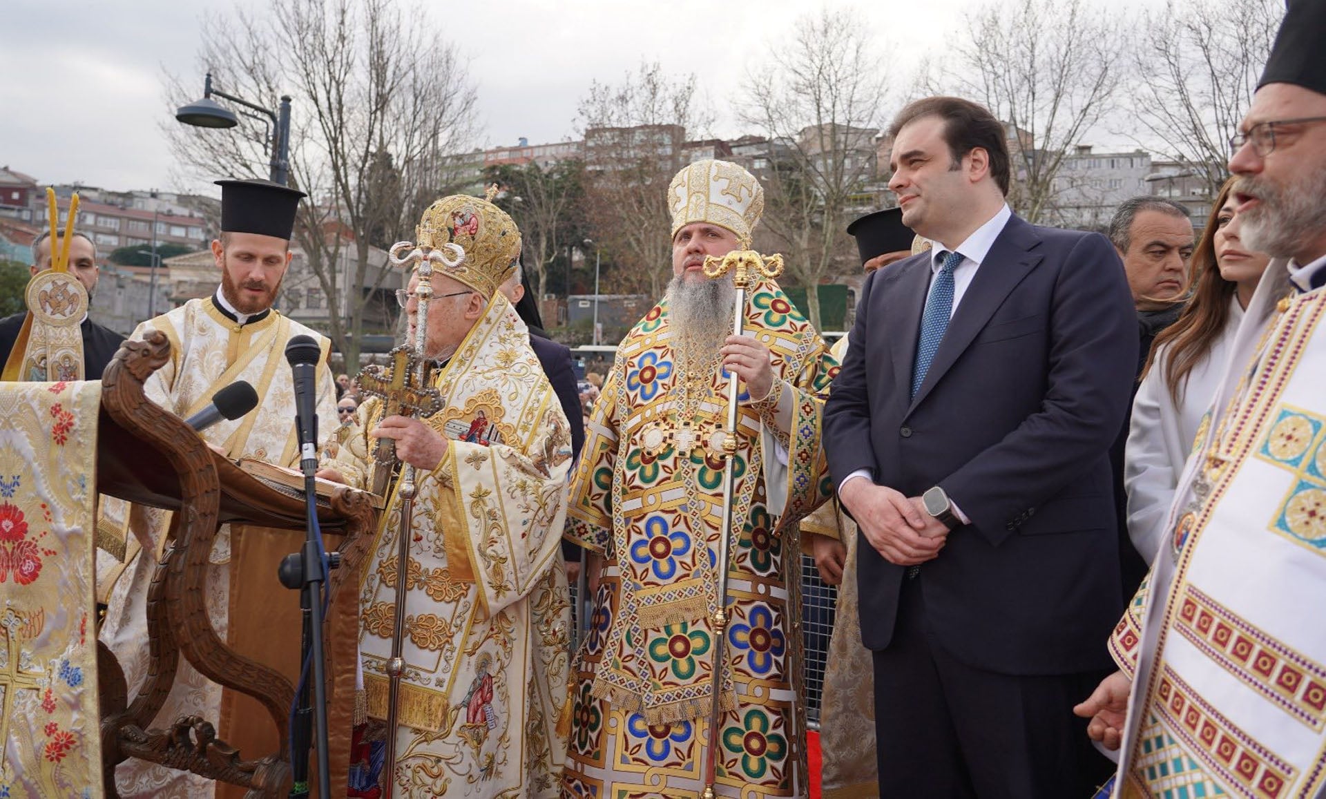 Πιερρακάκης: «600 νέες θέσεις κληρικών σε Πατριαρχεία και εκκλησίες ανά τον κόσμο»