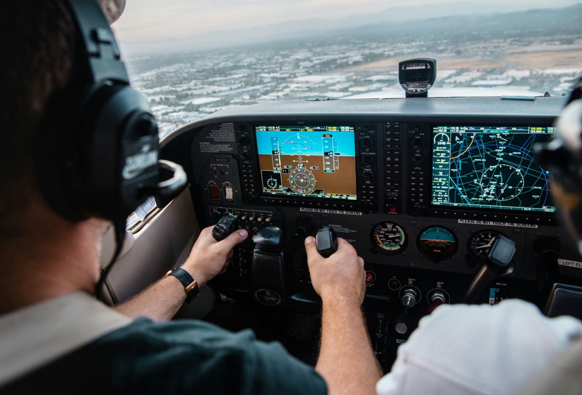 Αποθέωση για Έλληνα πιλότο που δίνει ρεσιτάλ: «Ούτε πουλάκια δεν προσγειώνονται έτσι»