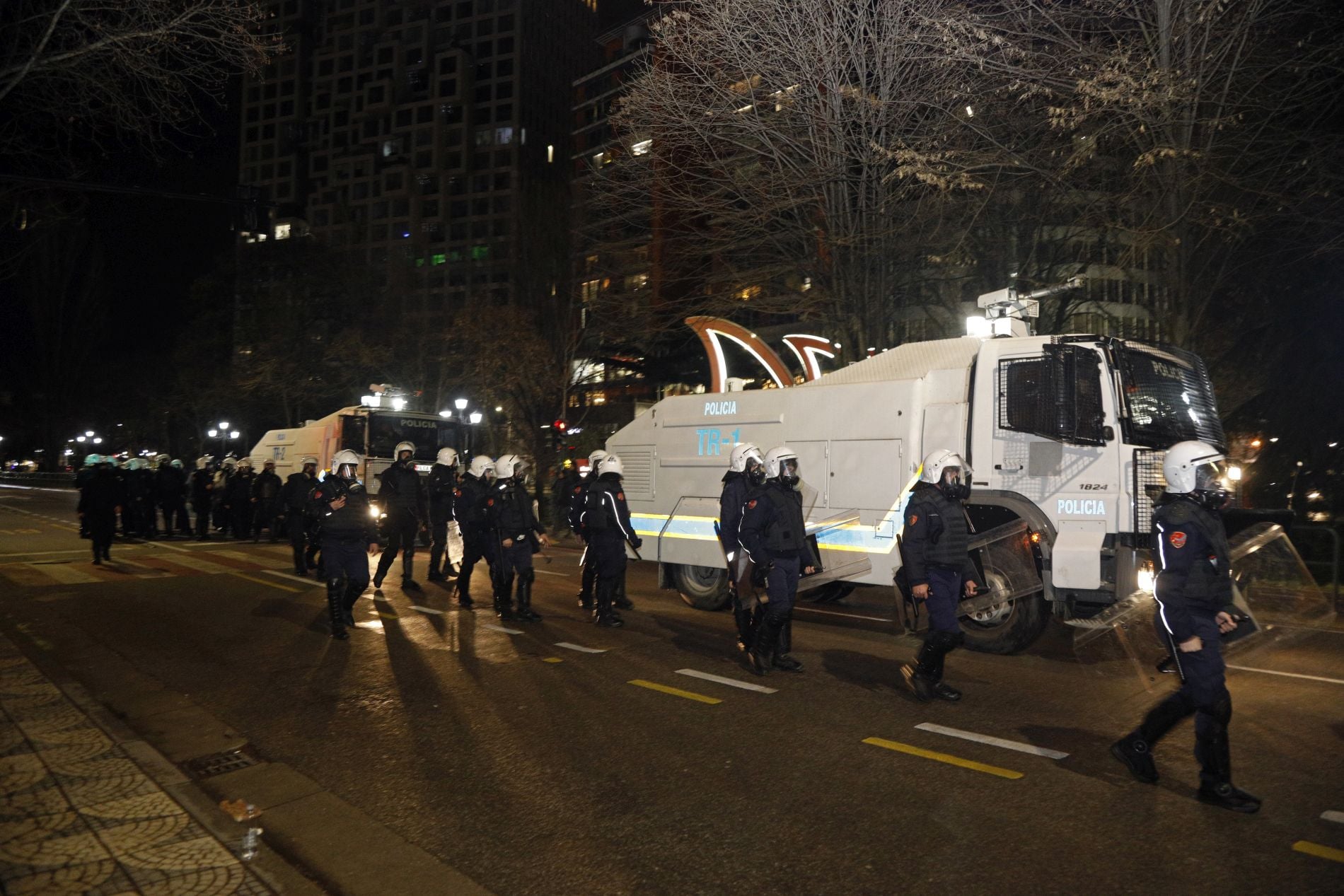 Διαδήλωση κατά Ράμα, επεισόδια, αστυνομία