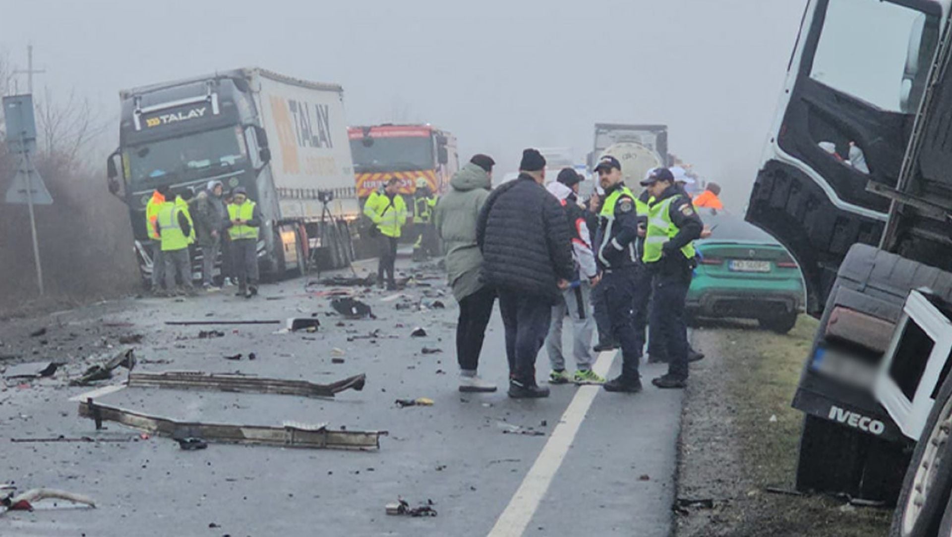 «Πέστε μου αν ζει ο γιος μου» – Δραματικές σκηνές στην Αλεξάνδρεια Ημαθίας για τις οικογένειες των παιδιών
