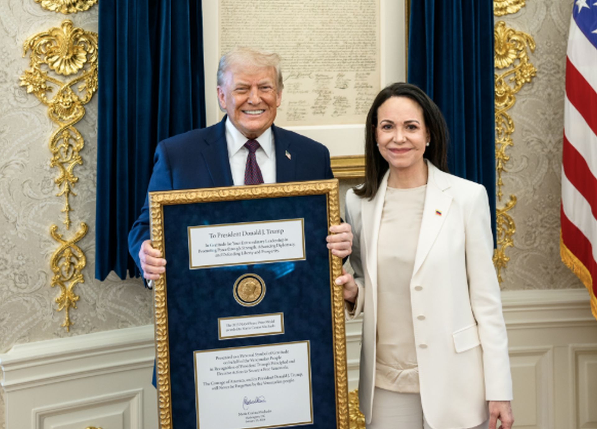 Τραμπ: Δέχθηκε το Νόμπελ Ειρήνης που του πρόσφερε η Ματσάδο – «Υπέροχη χειρονομία»