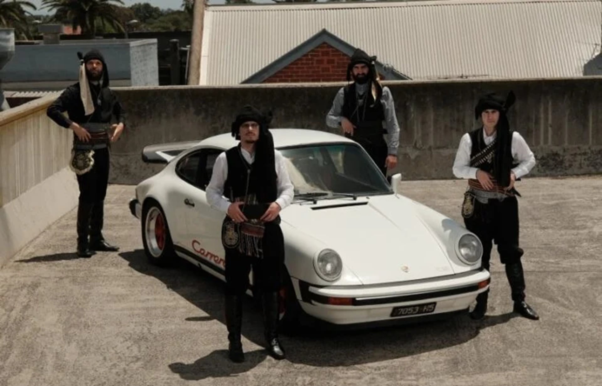 Μελβούρνη: Πόντιοι και Κρήτες με φορεσιές-κόσμημα έκλεψαν τις εντυπώσεις