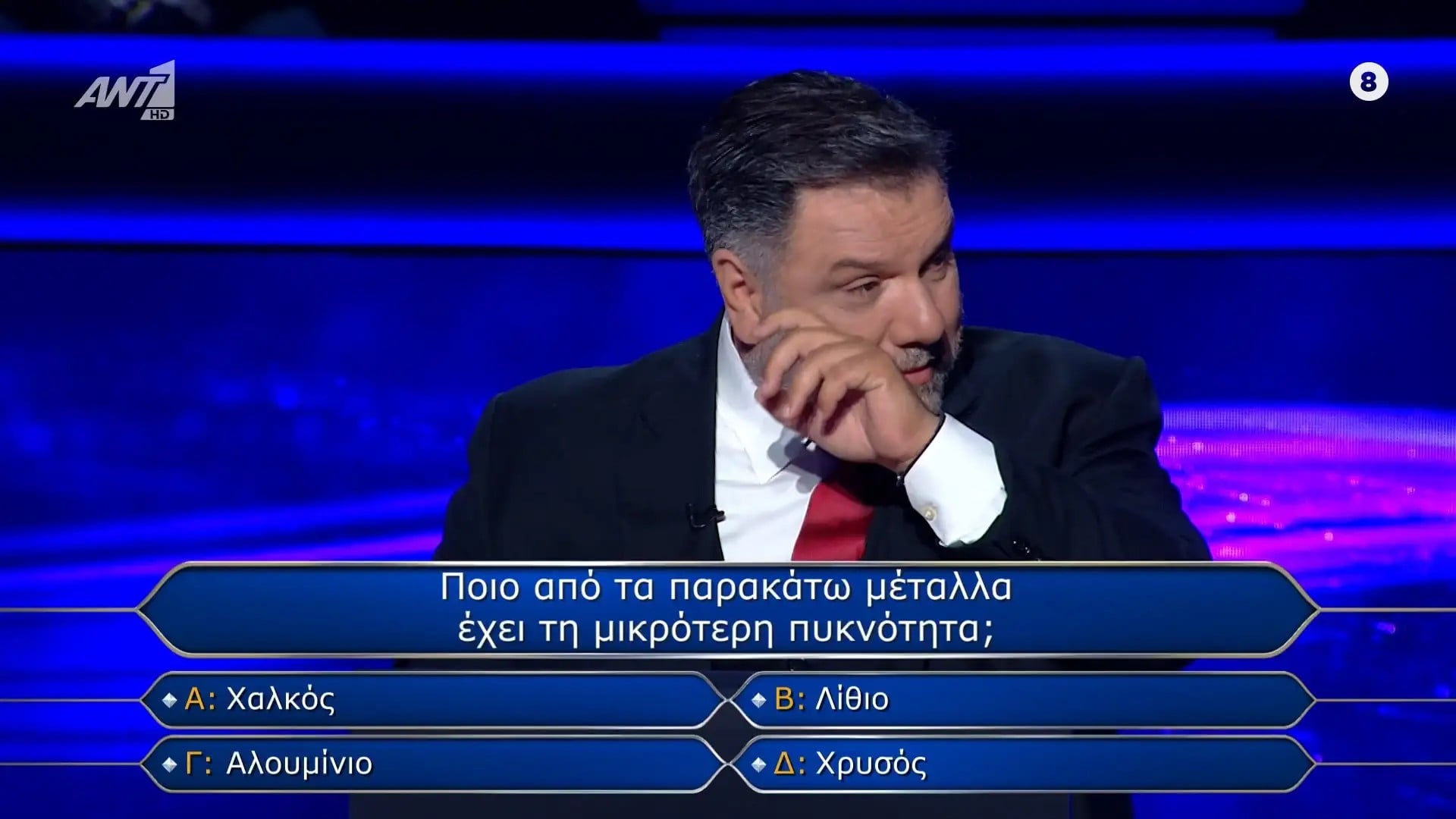 Γρηγόρης Αρναούτογλου: «Πάρτε τηλέφωνο τις μαμάδες και πείτε ένα “σ’ αγαπώ”»