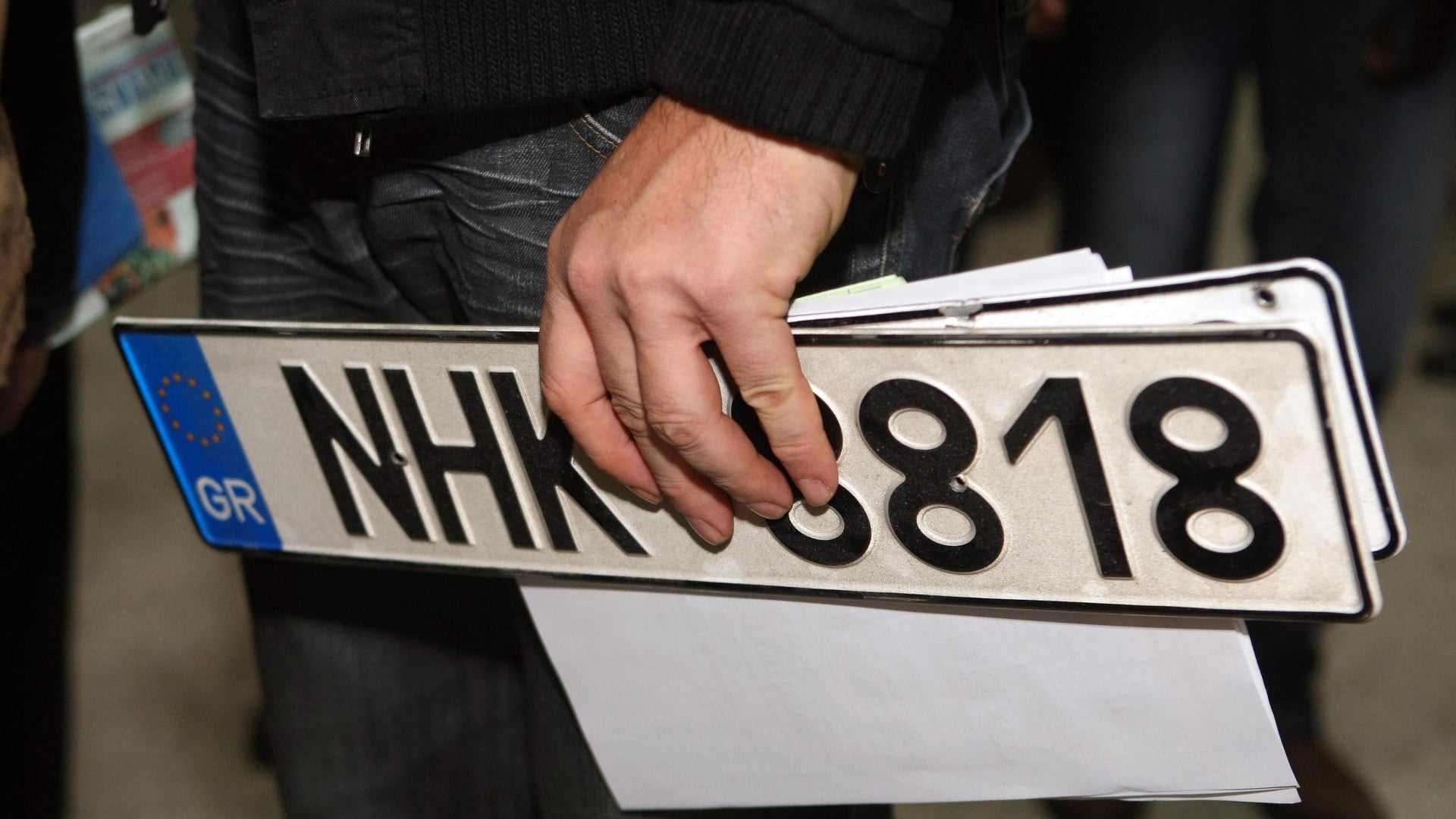 Τέλος οι πινακίδες αυτοκινήτων όπως τις ξέραμε – Τα νέα δεδομένα