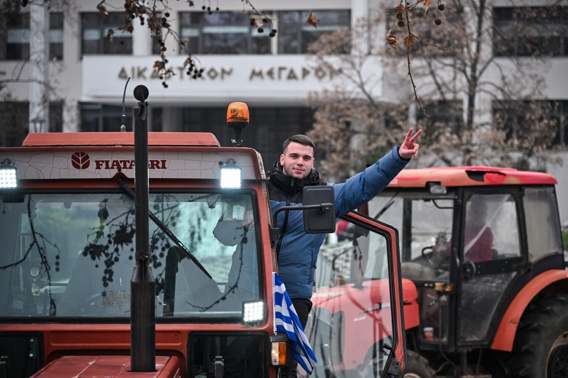 Ξανά στους δρόμους οι αγρότες