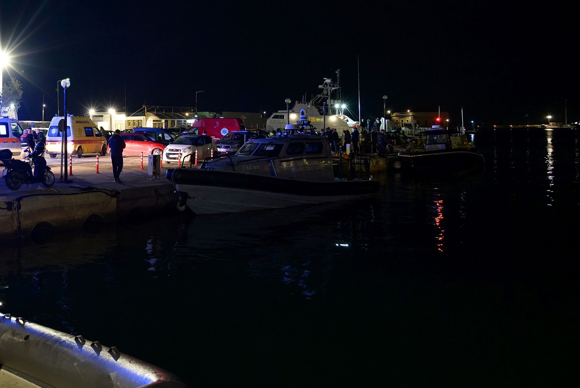 Χίος: Τουλάχιστον 15 νεκροί – Ενημέρωση του Λιμενικού για το αιματηρό επεισόδιο με σκάφος διακινητών