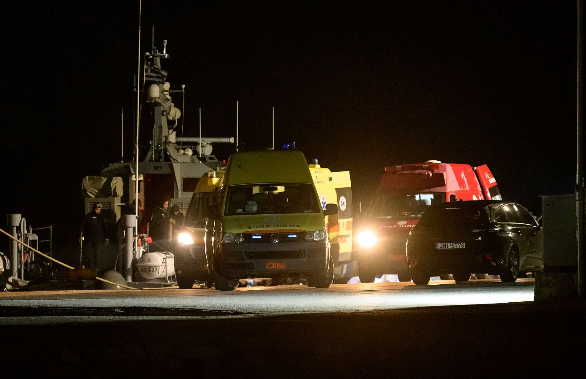 Χίος, λιμάνι, ασθενοφόρο, σύγκρουση Λιμενικού με διακινητές