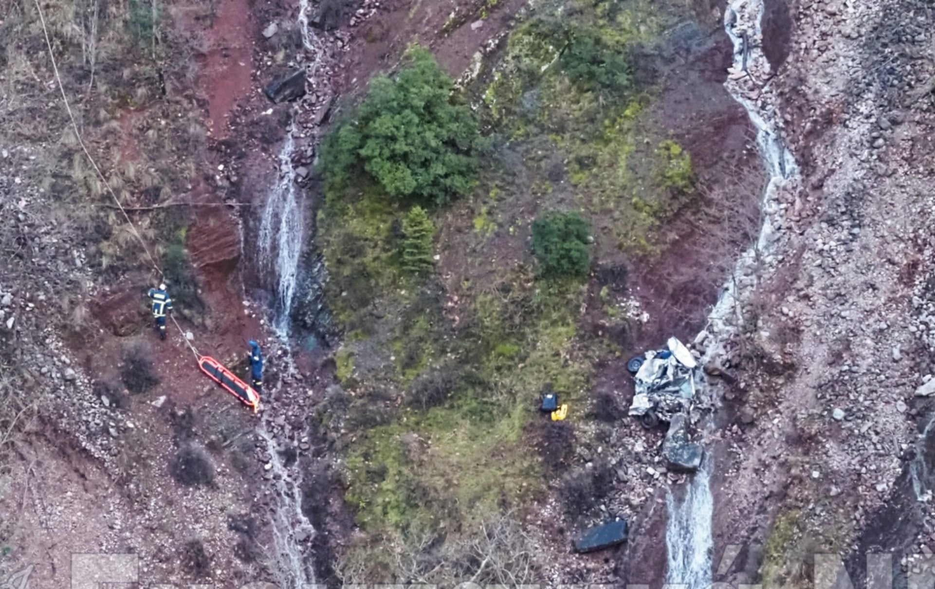 Ευρυτανία: 59χρονος ανασύρθηκε νεκρός από την πτώση αυτοκινήτου σε γκρεμό