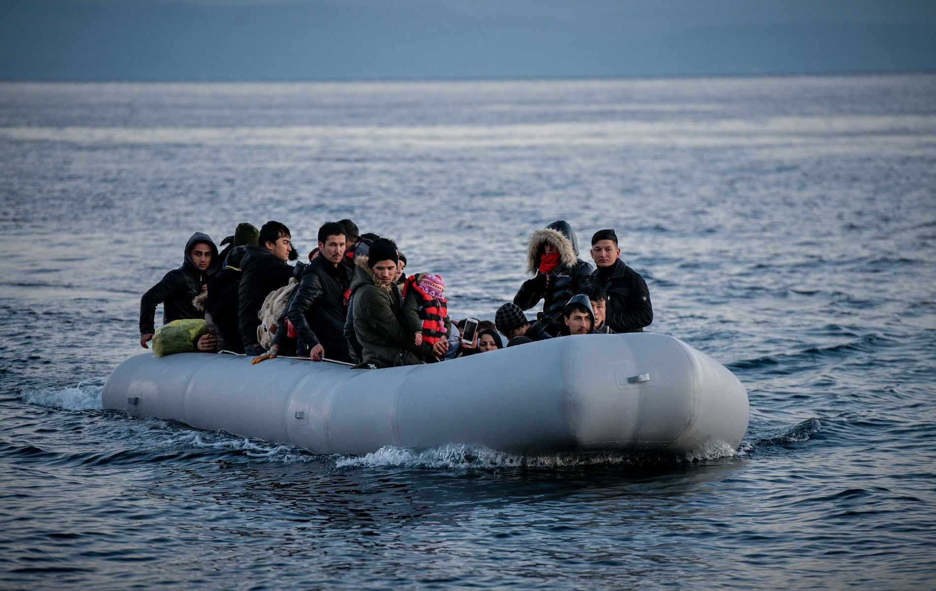 Νέα τραγωδία με παράνομους μετανάστες – 53 νεκροί ανοιχτά της Λιβύης