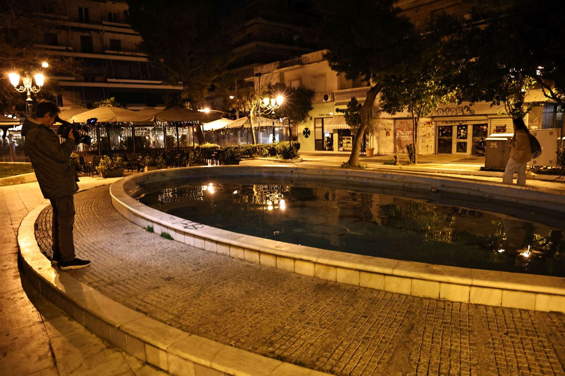 «Πού πήγε το παιδί;» – Συγκλονίζει αυτόπτης μάρτυρας για τη στιγμή που το κοριτσάκι βρέθηκε στο σιντριβάνι