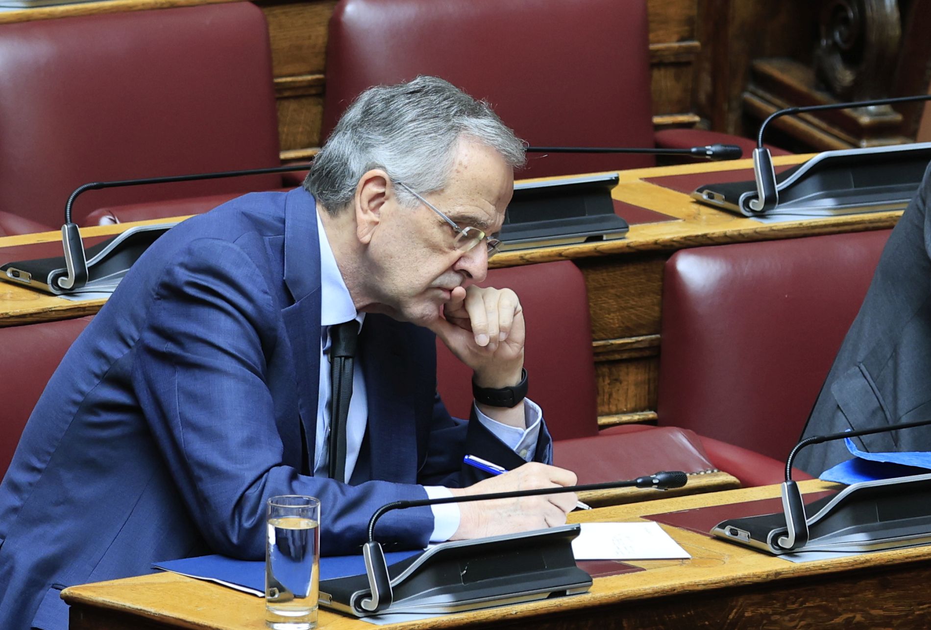 Προβληματισμός Σαμαρά