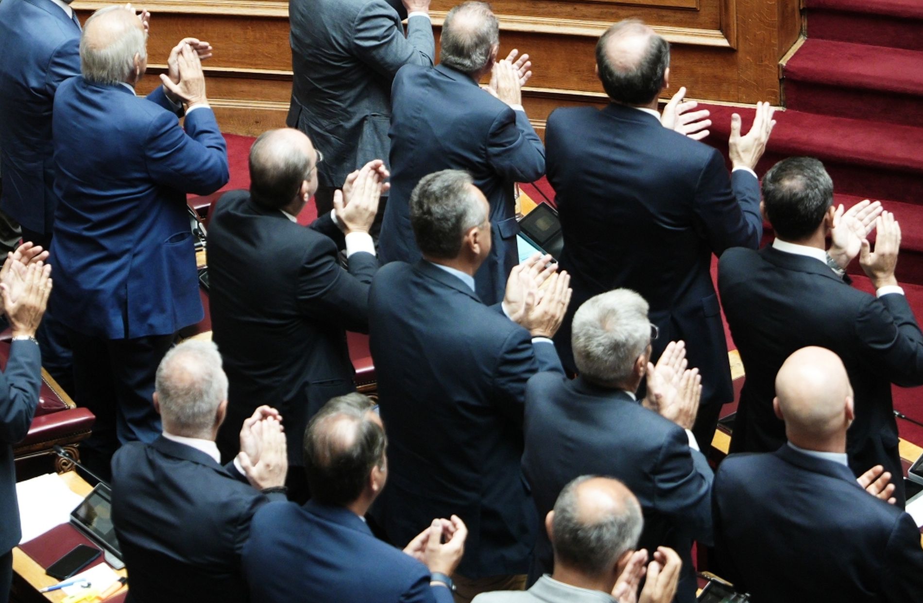Τέλος στον εφιάλτη της ακυβερνησίας!