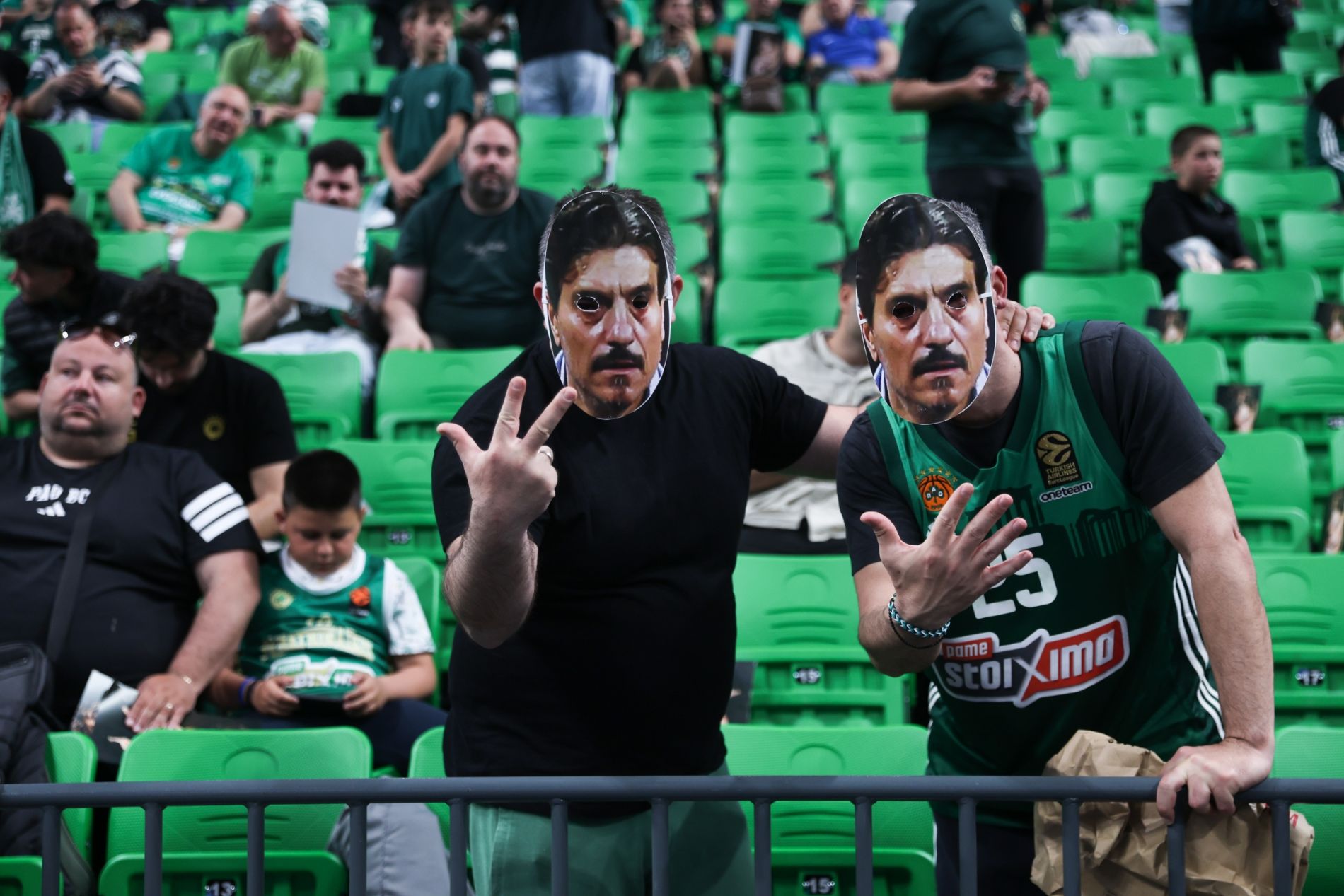 Γιαννακόπουλος, ΟΑΚΑ, φωτογραφίες
