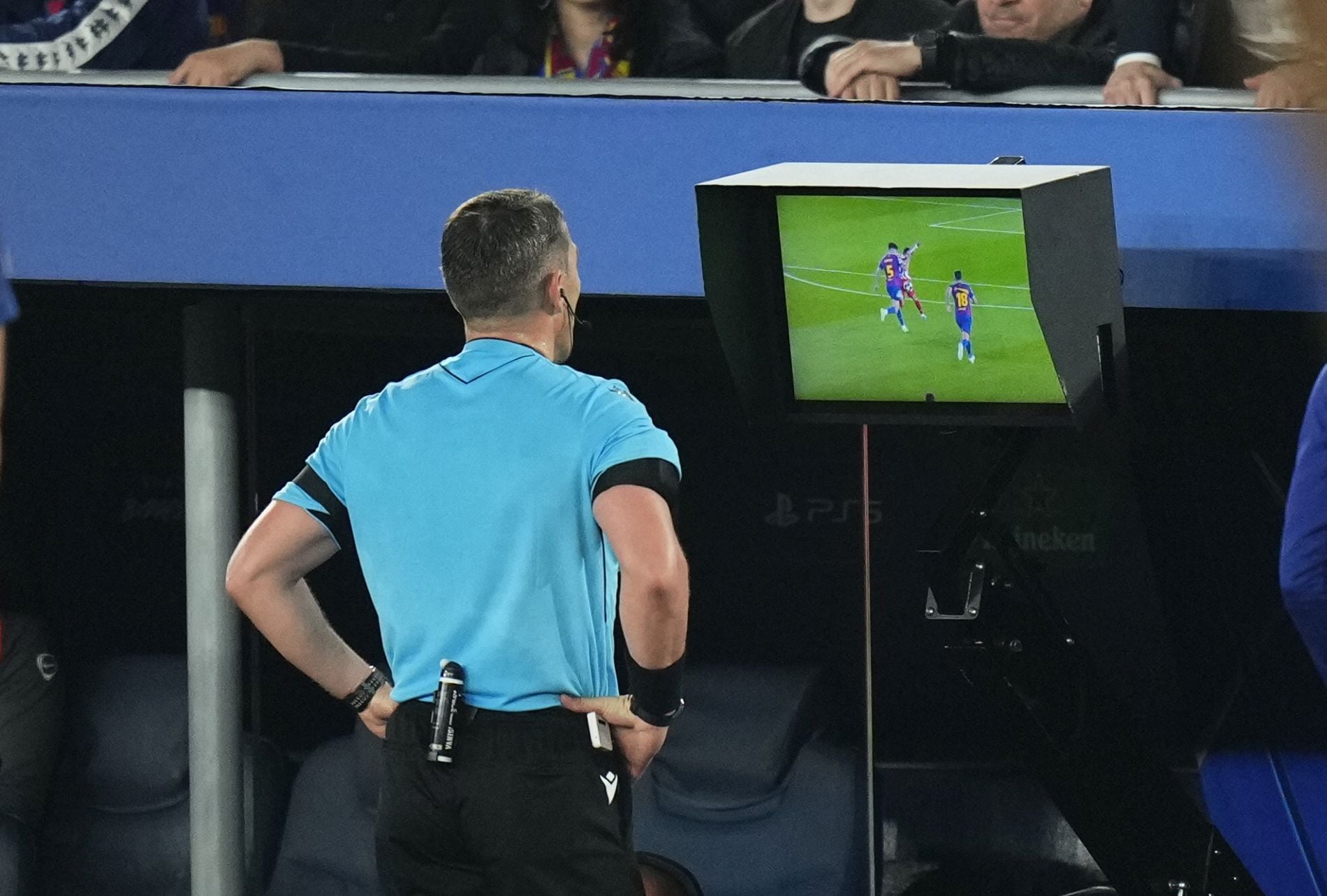 Διαιτητής, VAR, Μουντιάλ