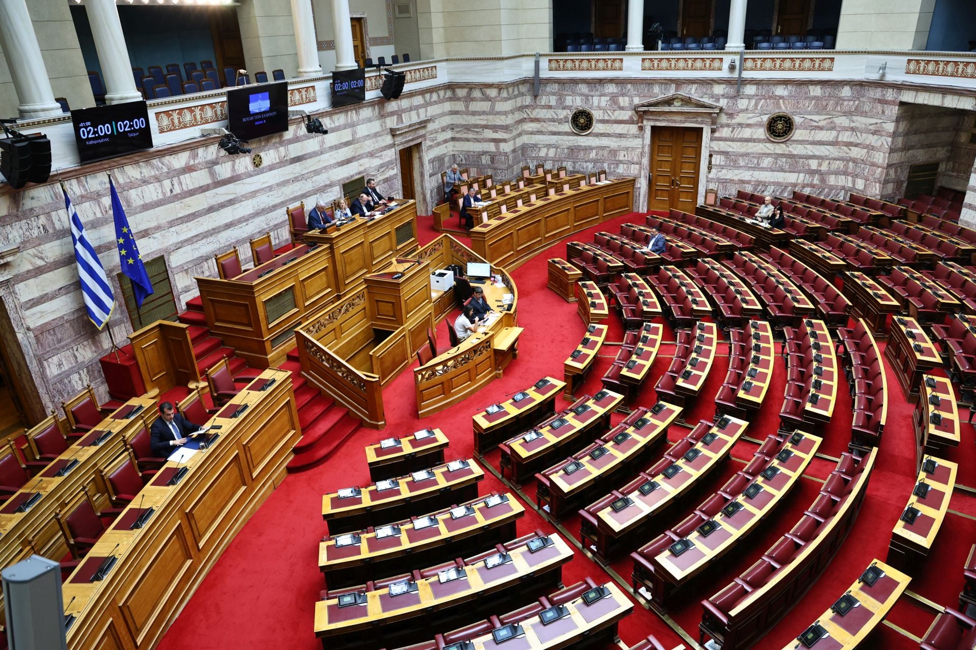 Ενστάσεις για τον κοινοβουλευτικό χυλό των 40 βουλευτών