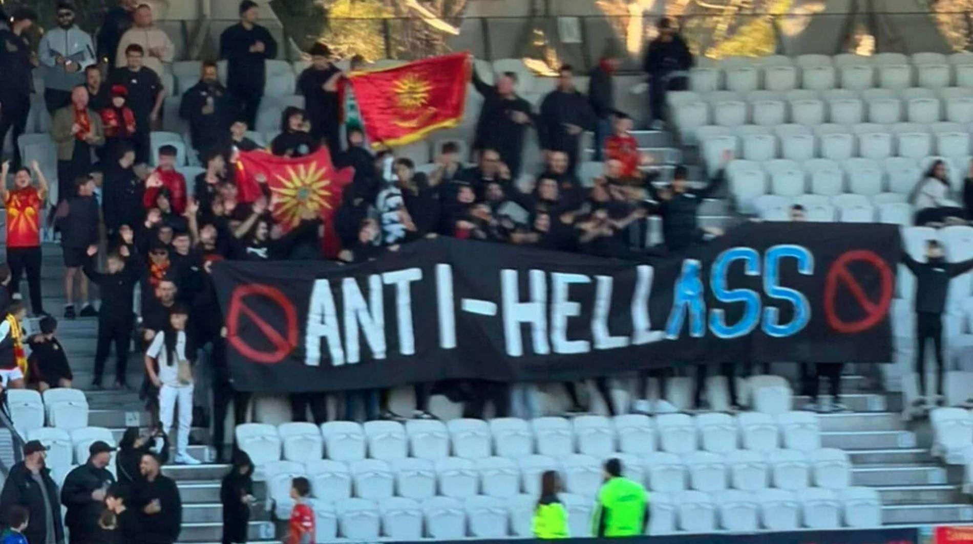 Αυστραλία: Σκοπιανοί οπαδοί επιτέθηκαν στην Ελλάδα – Καμένη σημαία και αλυτρωτικά συνθήματα