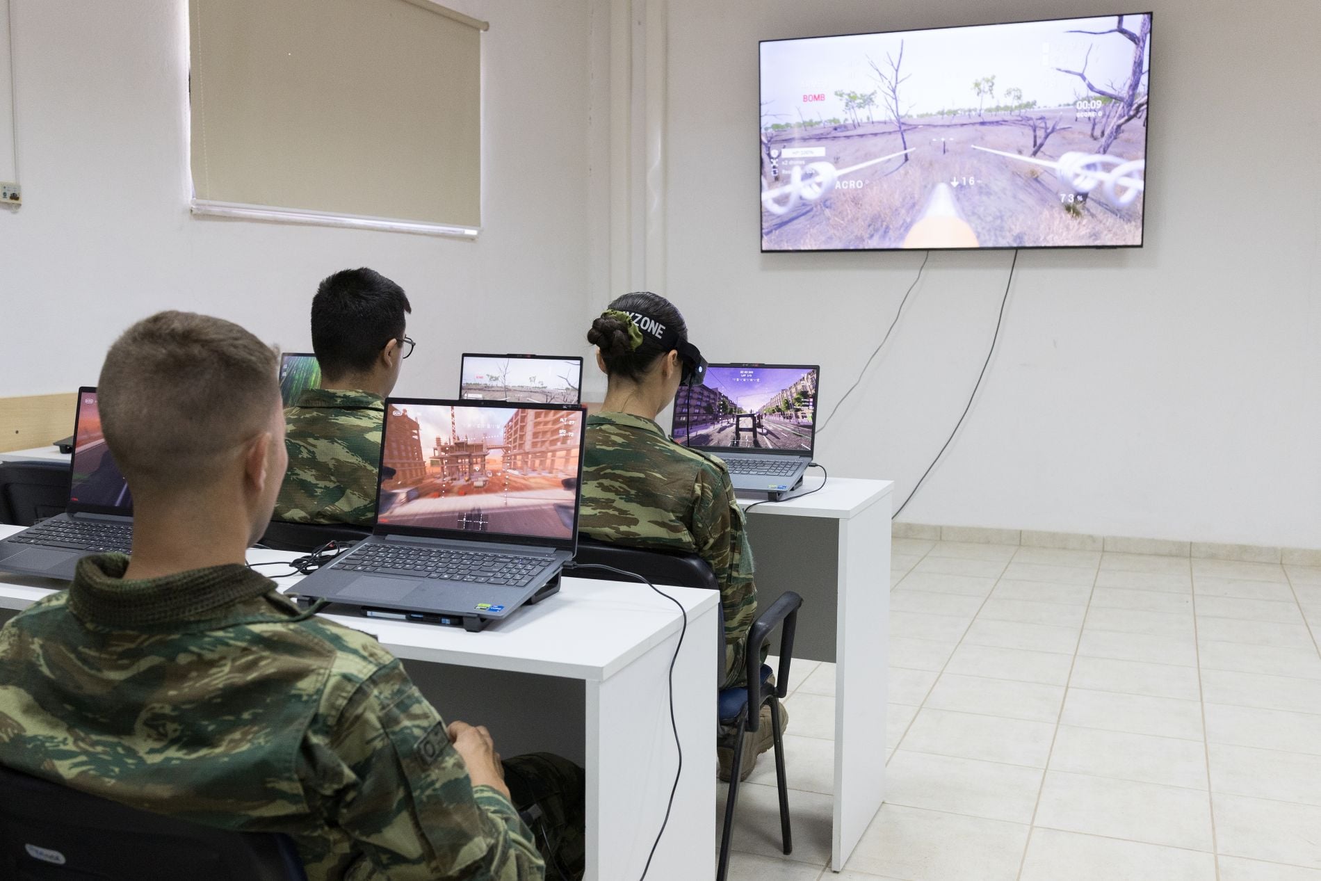 Στελέχη στρατού, εκπαίδευση, drones