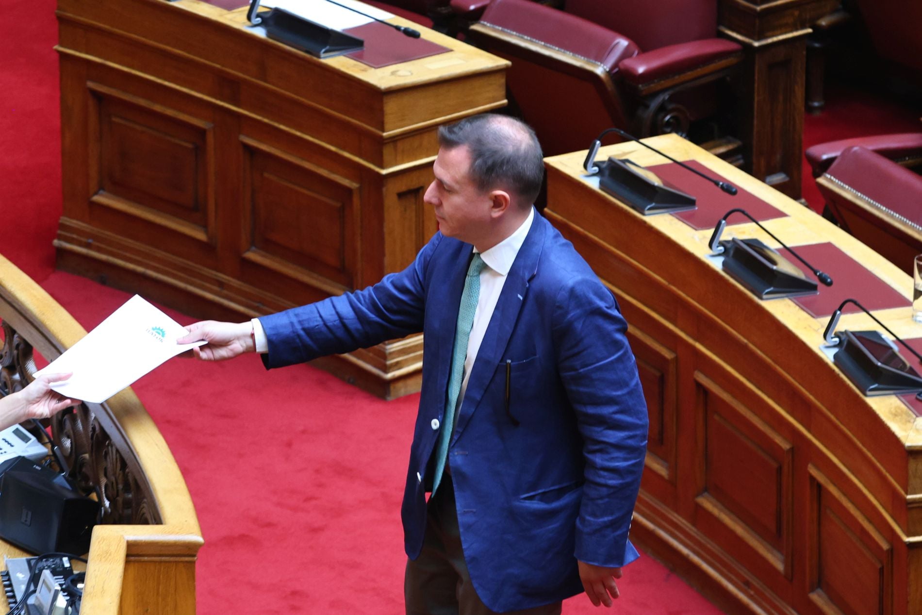 Βουλή, Δουδωνής κατά Γεωργιάδη