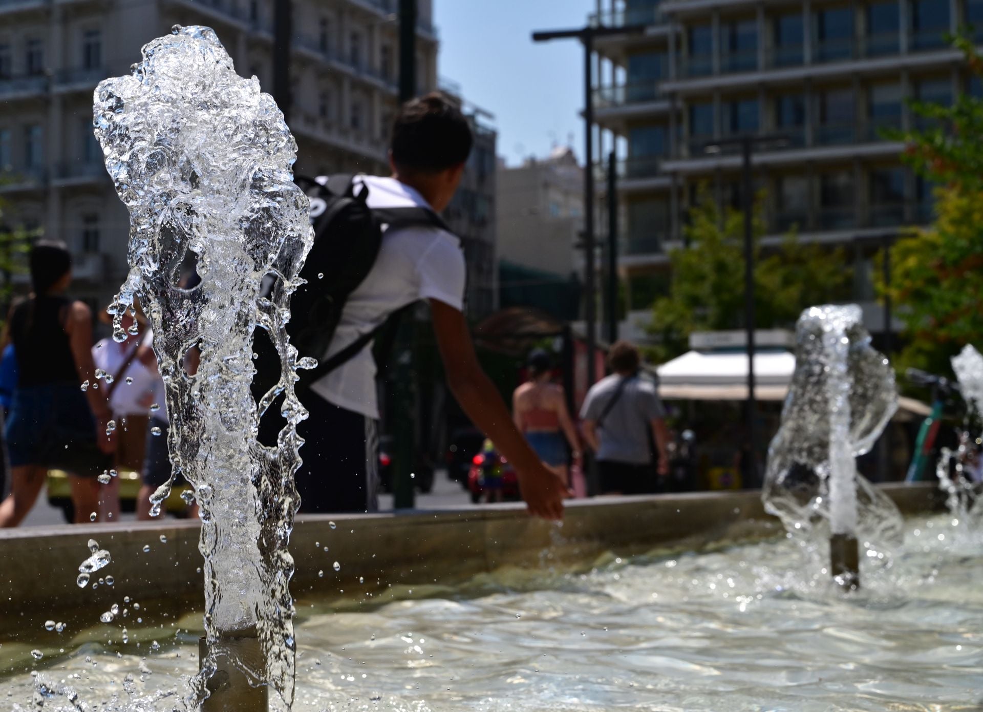Καμίνι για ακόμη μια μέρα η χώρα – Στους 40 με 41 βαθμούς ο υδράργυρος