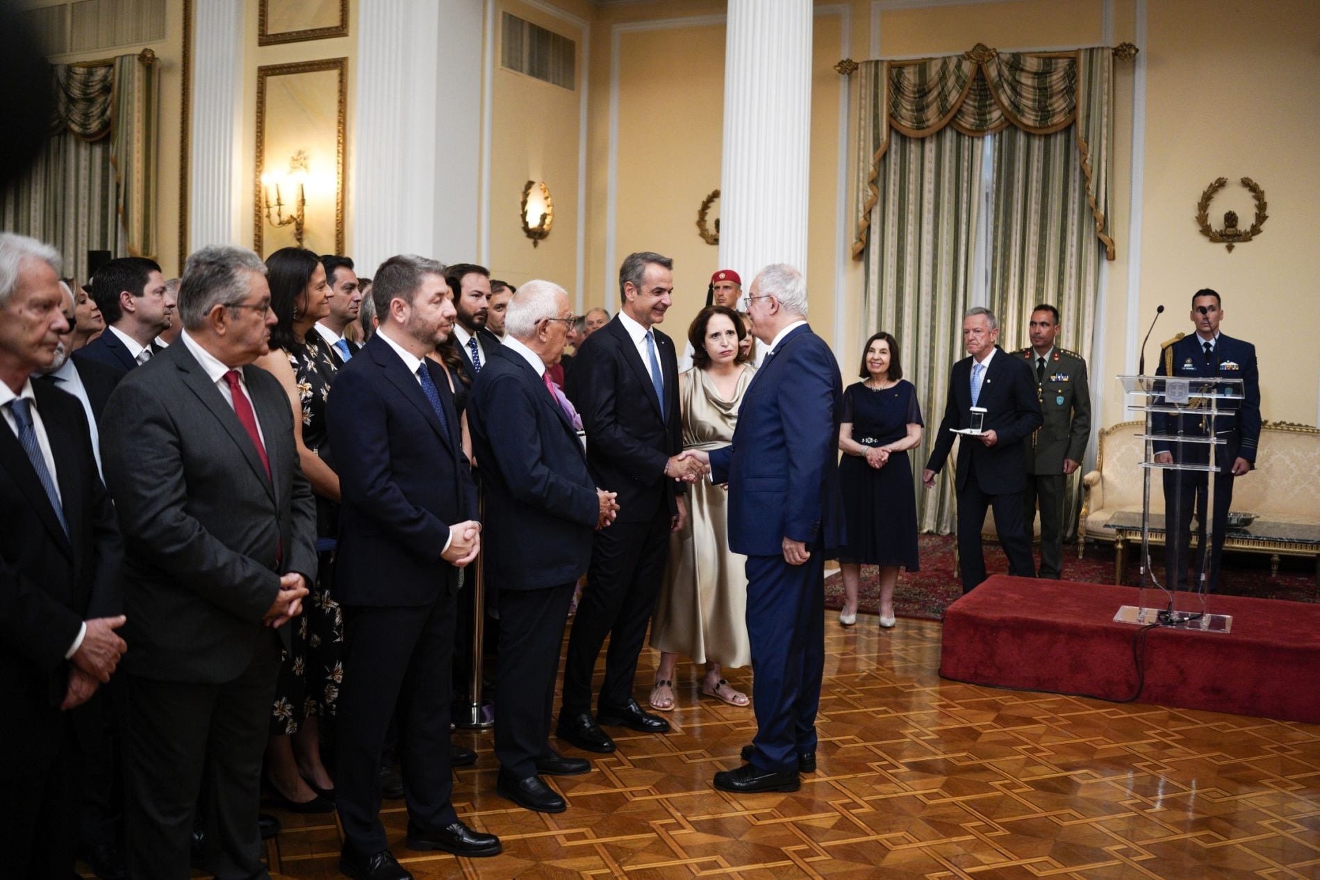 Υποδοχή στο Προεδρικό από τον Τασούλα